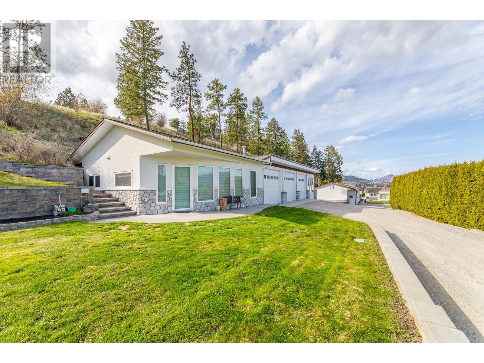 12600 Blagborne Avenue, Summerland, British Columbia  V0H 1Z8 - Photo 29 - 10343960