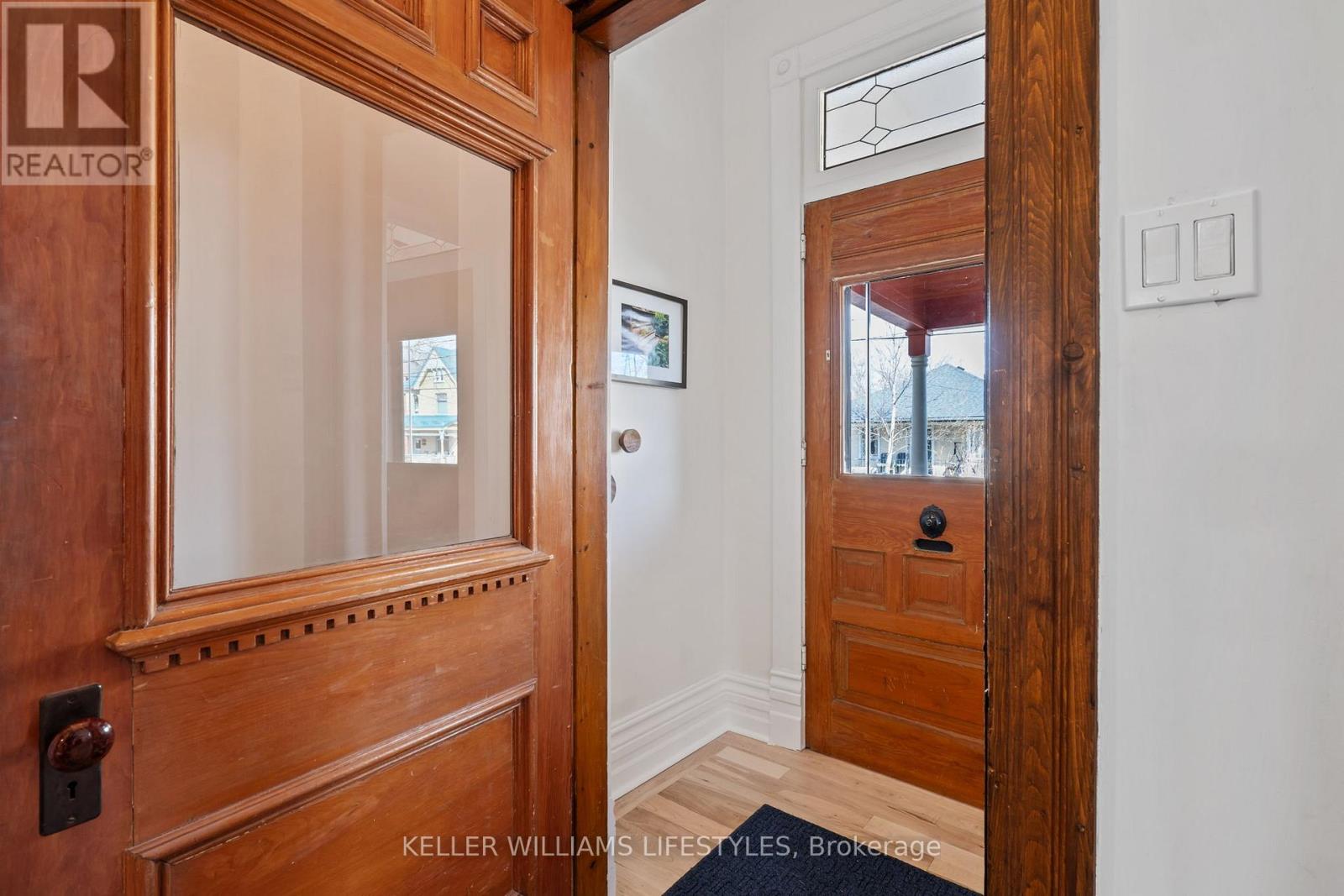 Property at 951 LORNE AVENUE image 4