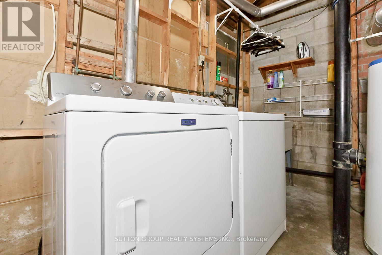 Lower - 233 Hullmar Drive, Toronto, Ontario  M3N 2G2 - Photo 21 - W12087508