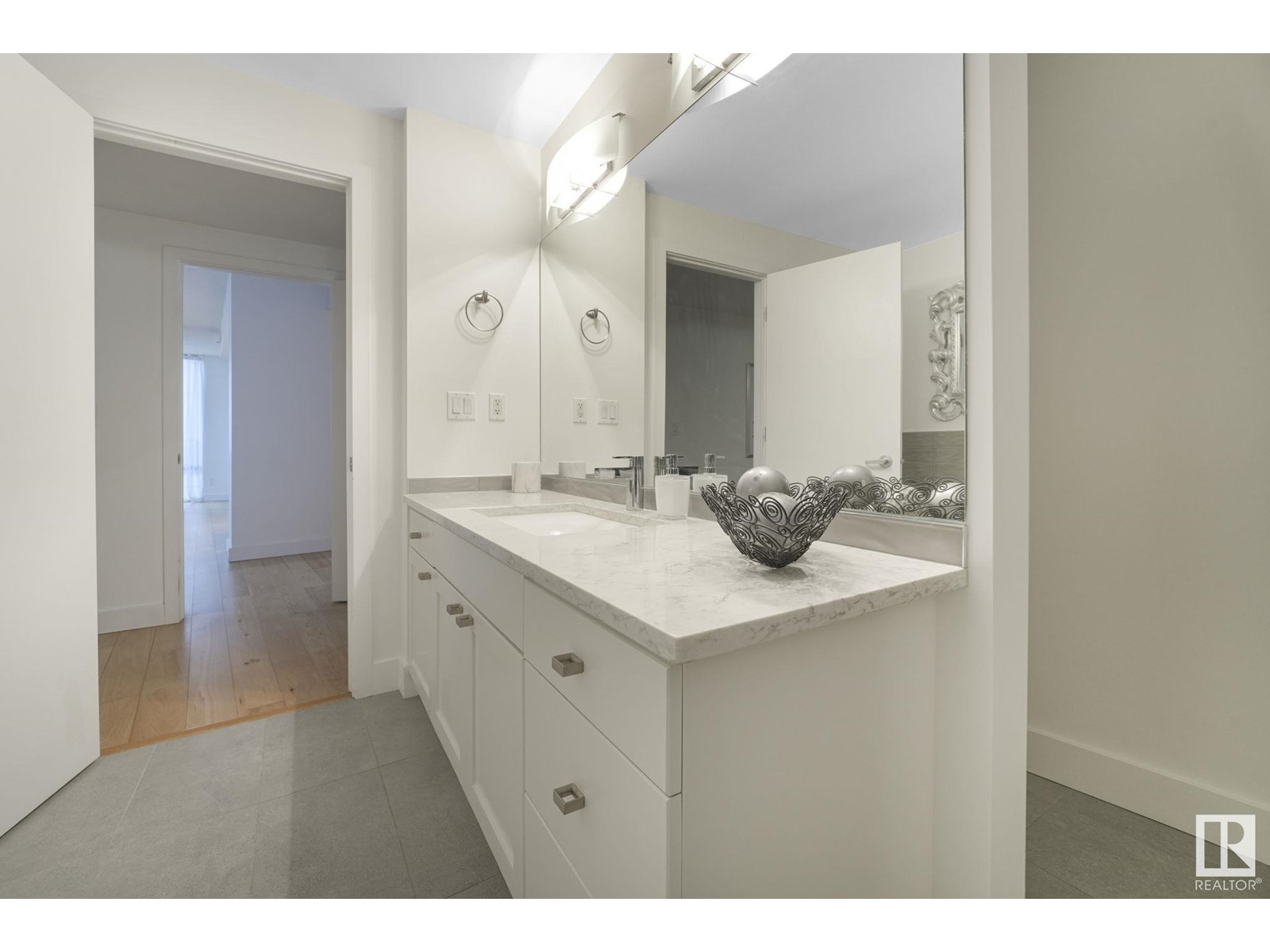 #601 10028 119 St Nw, Edmonton, Alberta  T5K 1Y8 - Photo 19 - E4431202