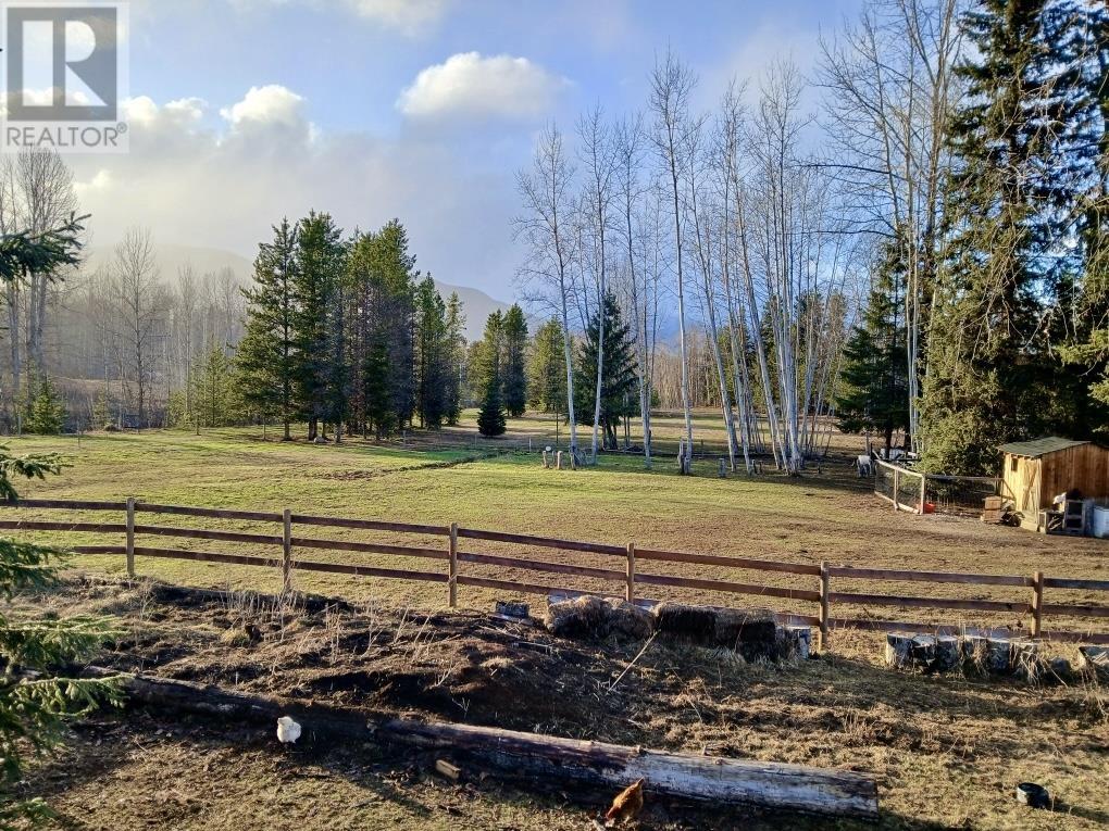 25482 W 16 Highway, Smithers, British Columbia  V0J 2N1 - Photo 3 - R2972983