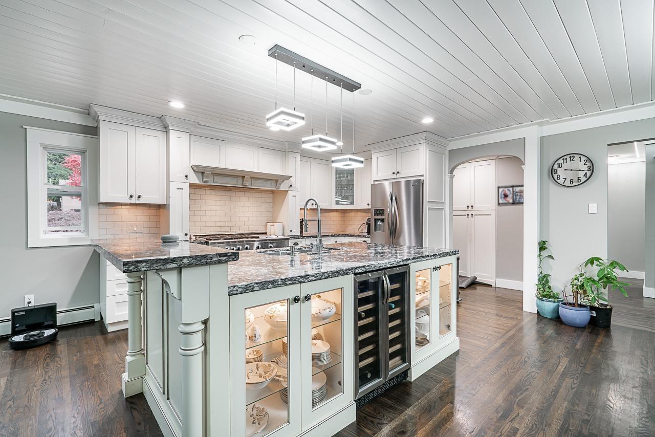 Property at 13721 MARINE DRIVE image 4