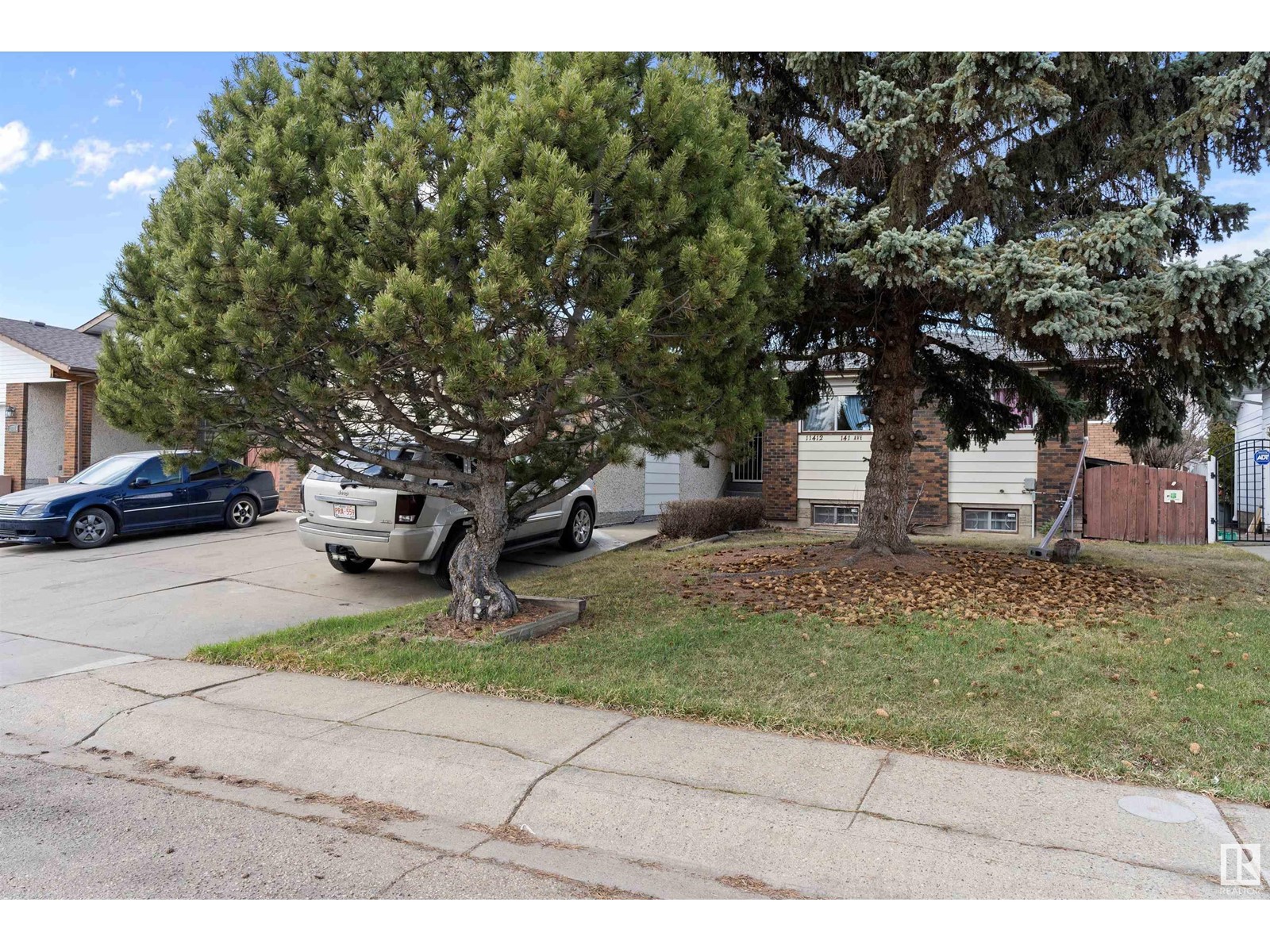 Property at 11412 141 AV NW image 3