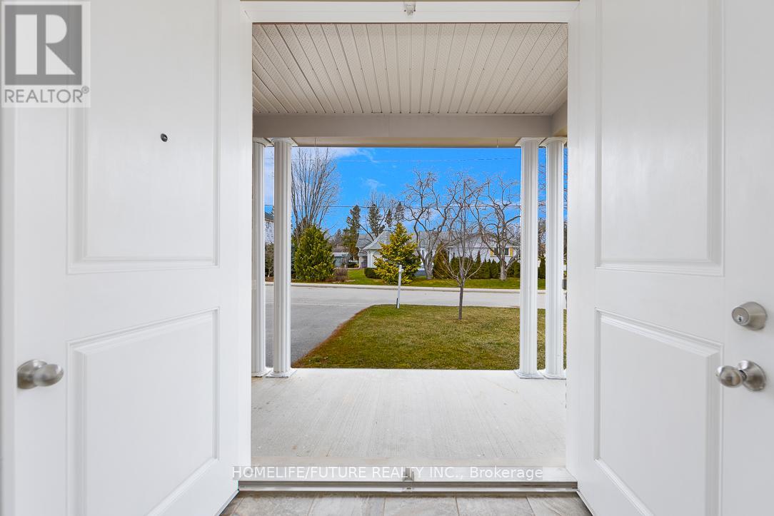 2 1/2 Royland Crescent, Ingersoll, Ontario  N5C 0C4 - Photo 3 - X12087582
