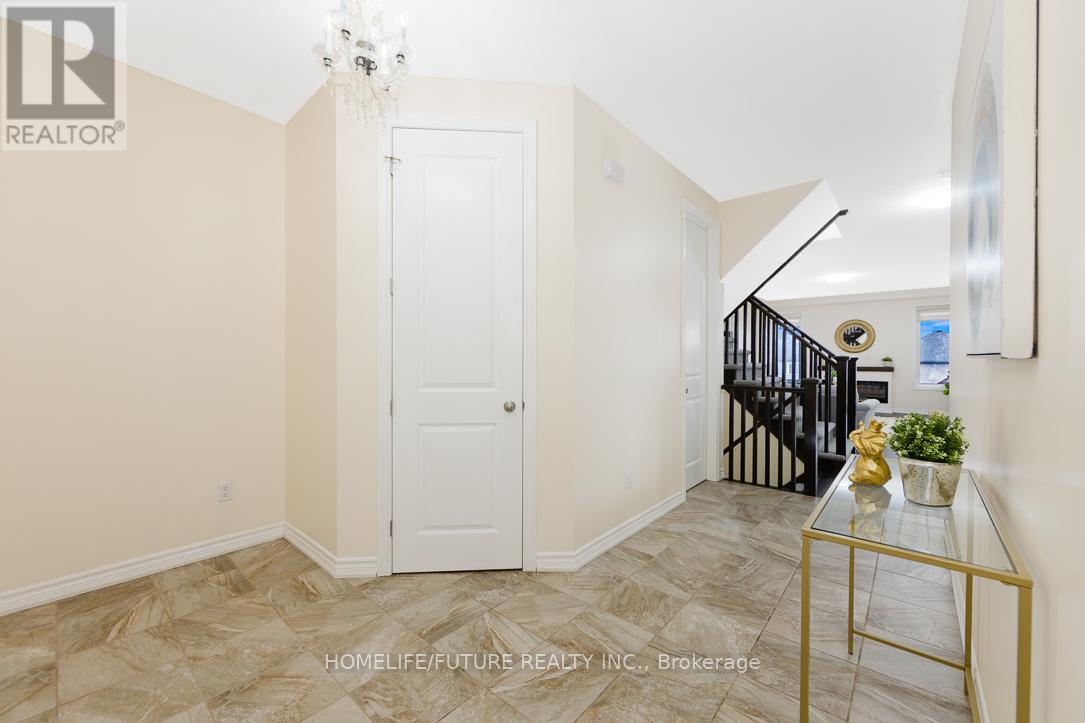 2 1/2 Royland Crescent, Ingersoll, Ontario  N5C 0C4 - Photo 4 - X12087582