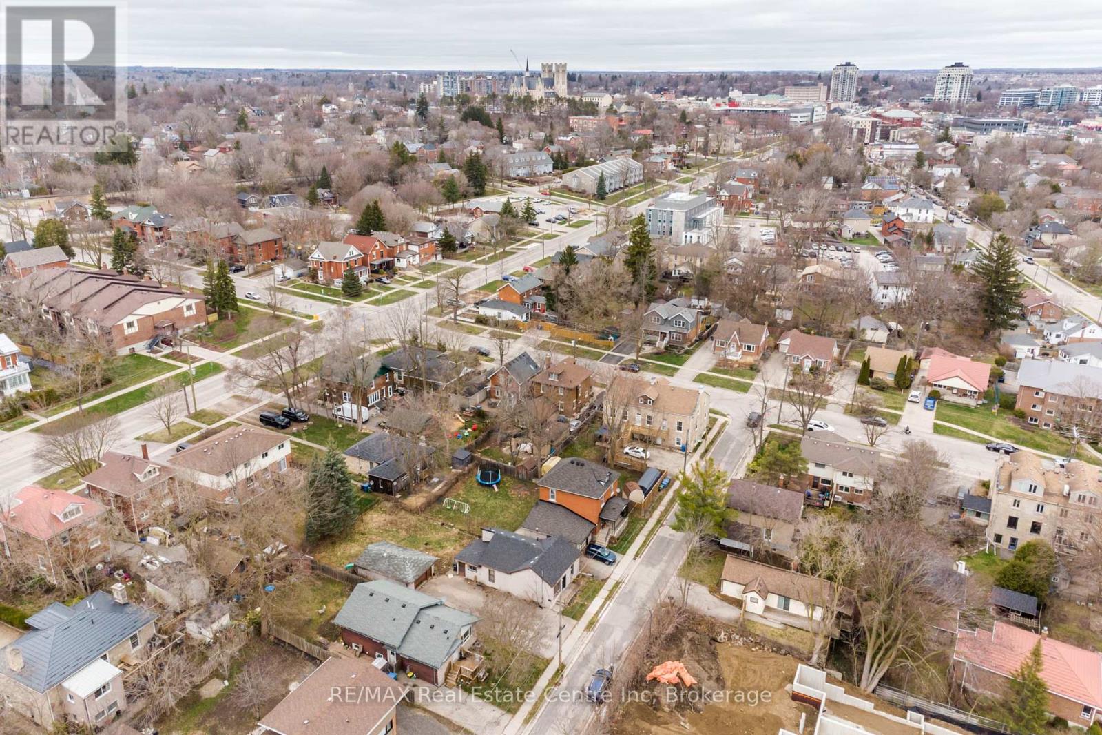 17 Emslie Street, Guelph, Ontario  N1H 3K6 - Photo 17 - X12085742