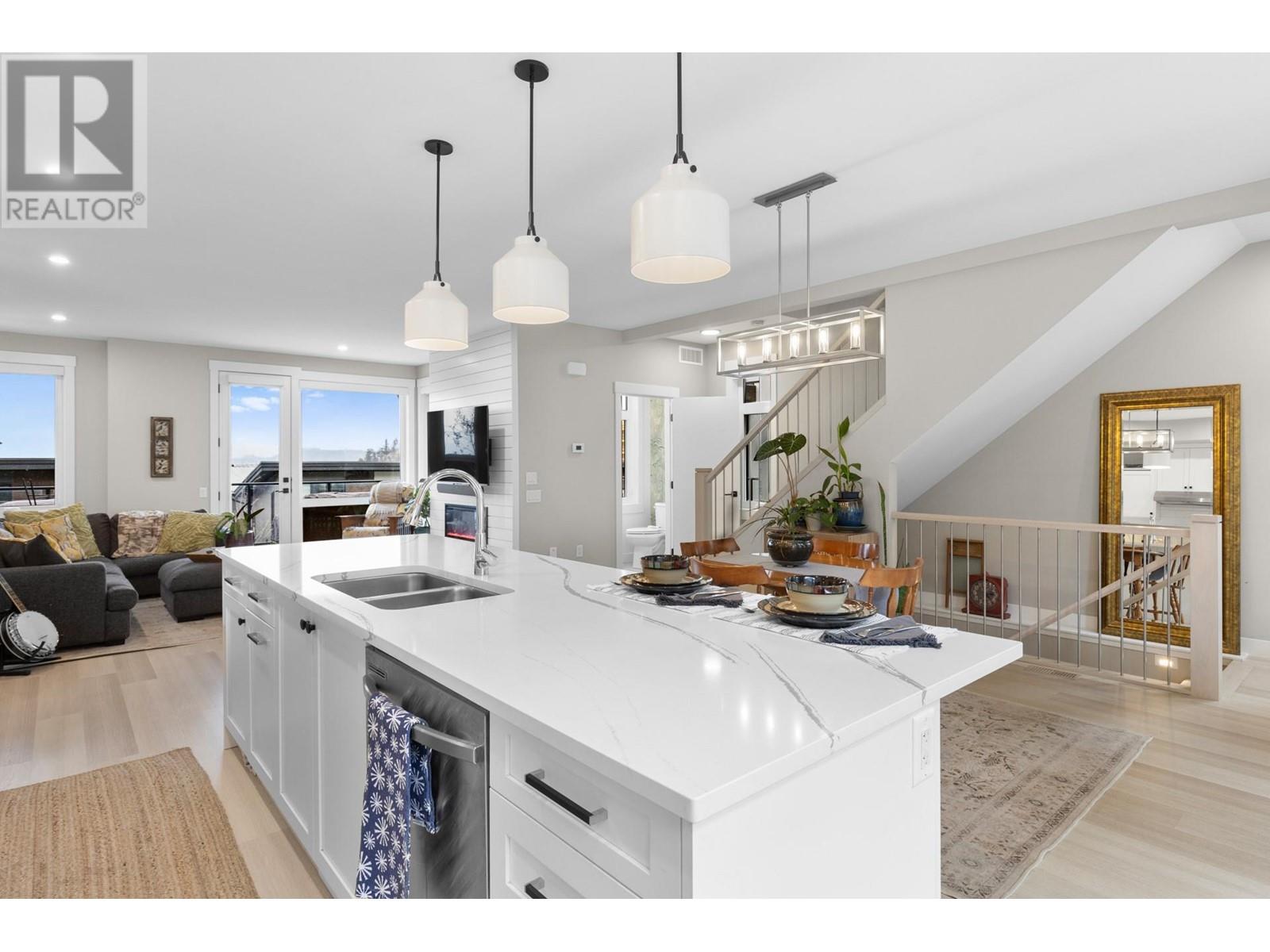 Property at 3220 Hilltown Drive Unit# 6 image 4