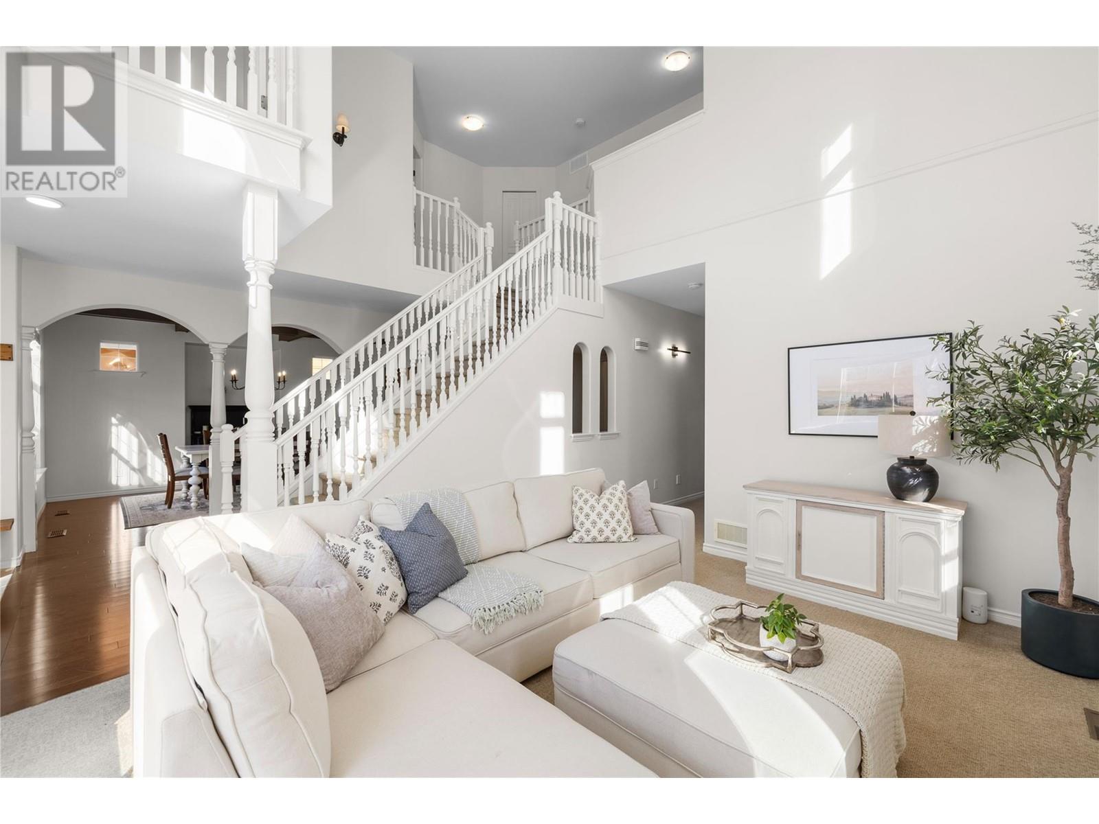 Property at 324 McCarren Avenue image 5