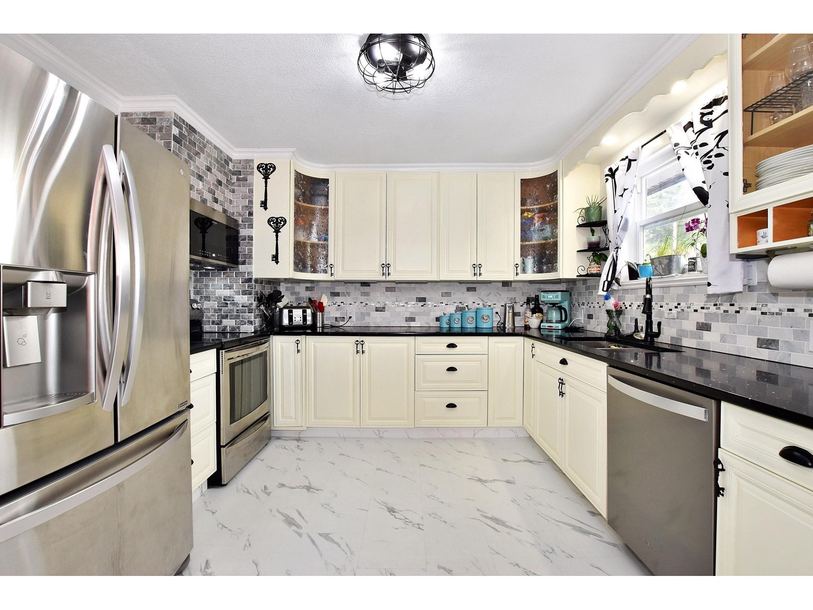 7822 Cedar Street, Mission, British Columbia  V2V 3M7 - Photo 11 - R2991107