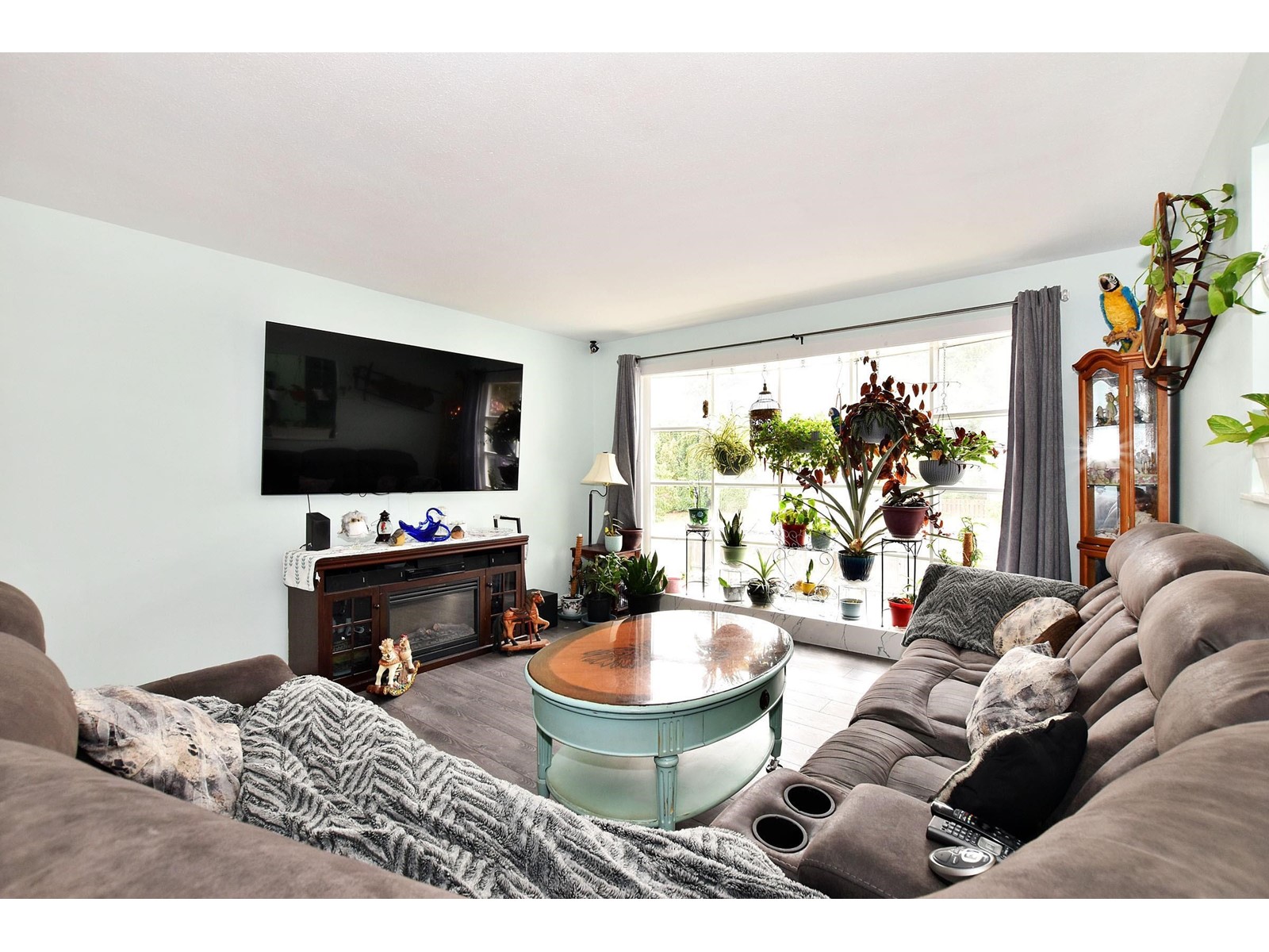 Property at 7822 CEDAR STREET image 4
