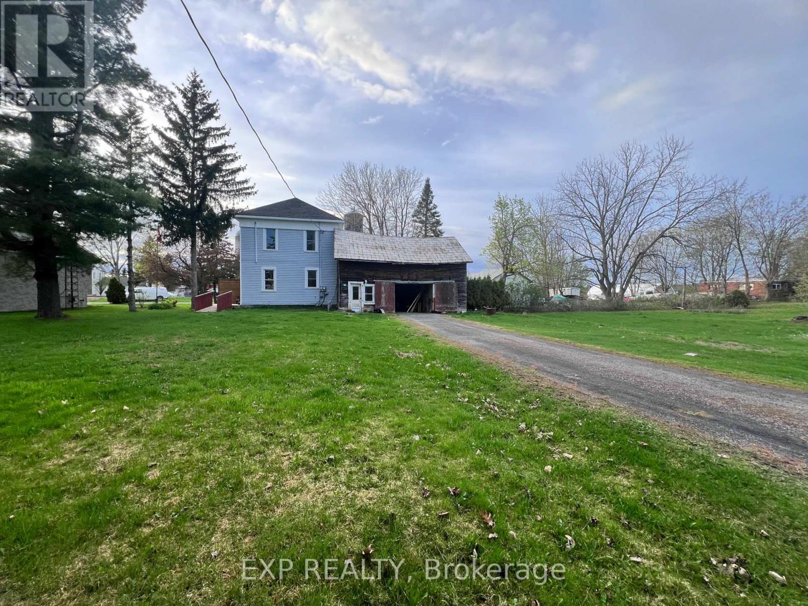 B - 3 Bergin Street E, North Stormont, Ontario  K0C 1K0 - Photo 1 - X12087638