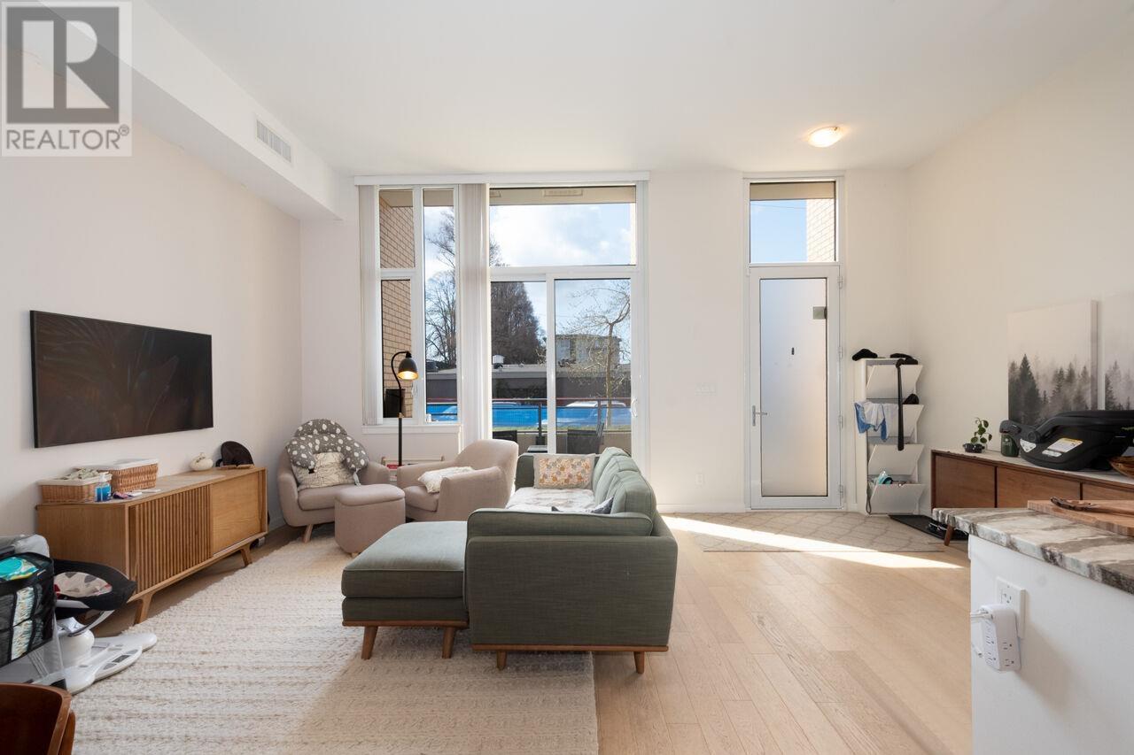 2063 W 10th Avenue, Vancouver, British Columbia  V6J 0H1 - Photo 3 - R2986736