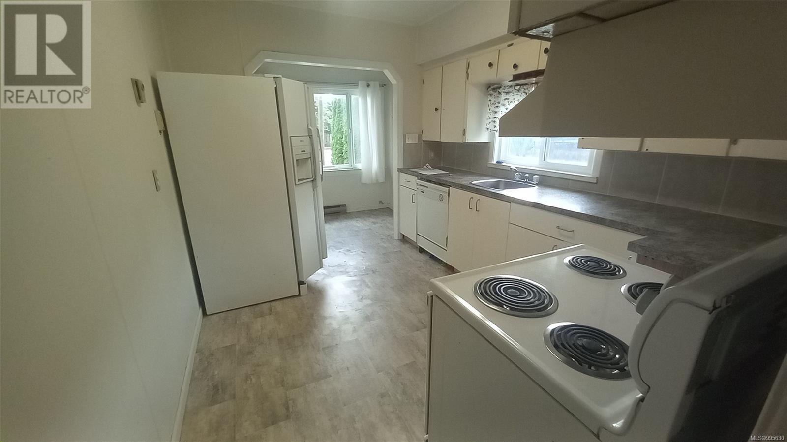 Property at 4738 Gertrude St image 3