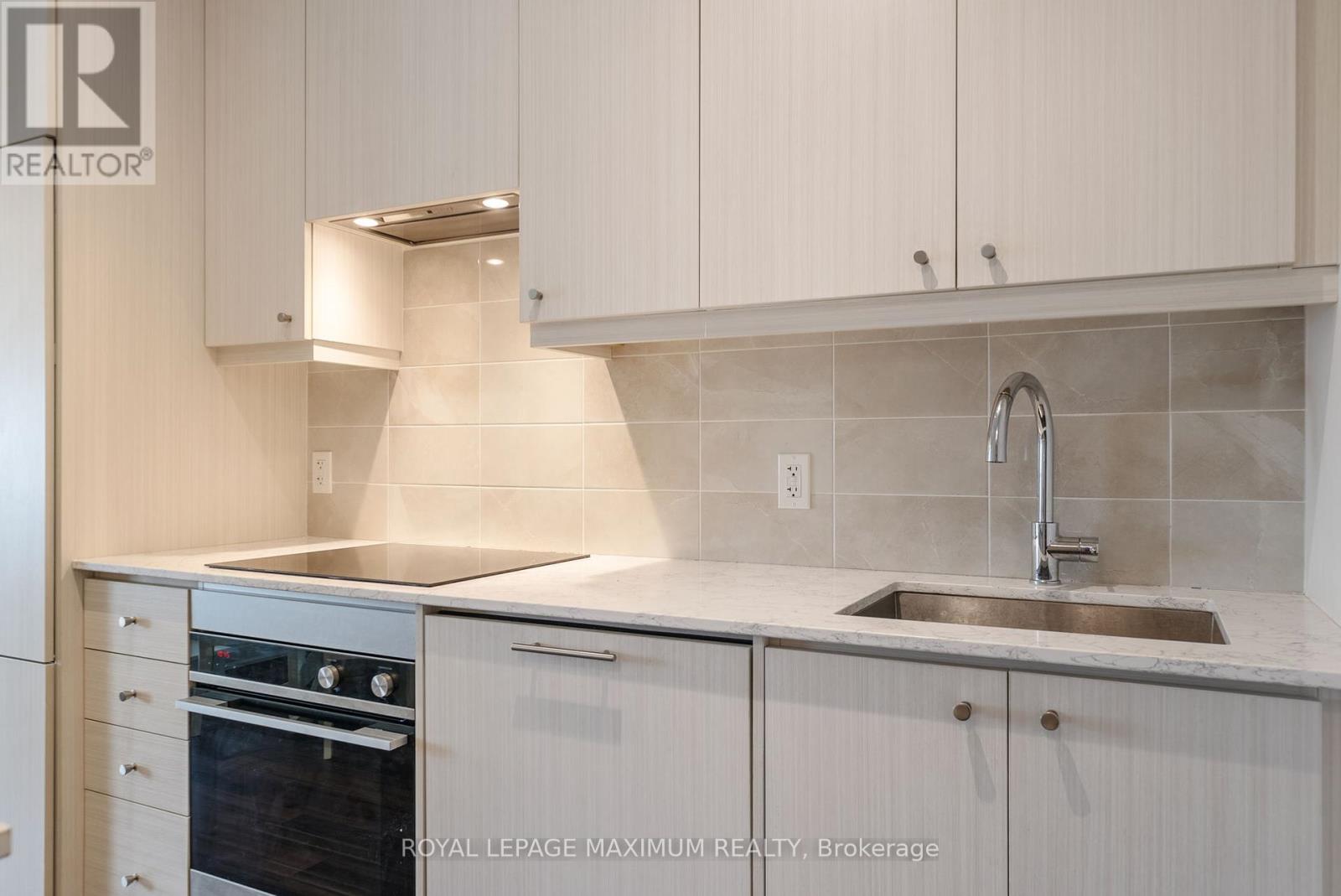 1804 - 9075 Jane Street, Vaughan (Concord), Ontario  L4K 0L7 - Photo 13 - N12087605