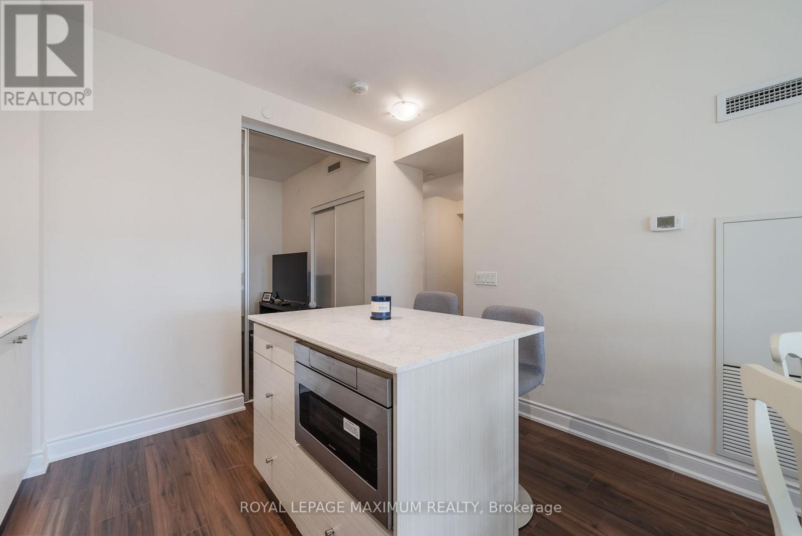 1804 - 9075 Jane Street, Vaughan (Concord), Ontario  L4K 0L7 - Photo 14 - N12087605