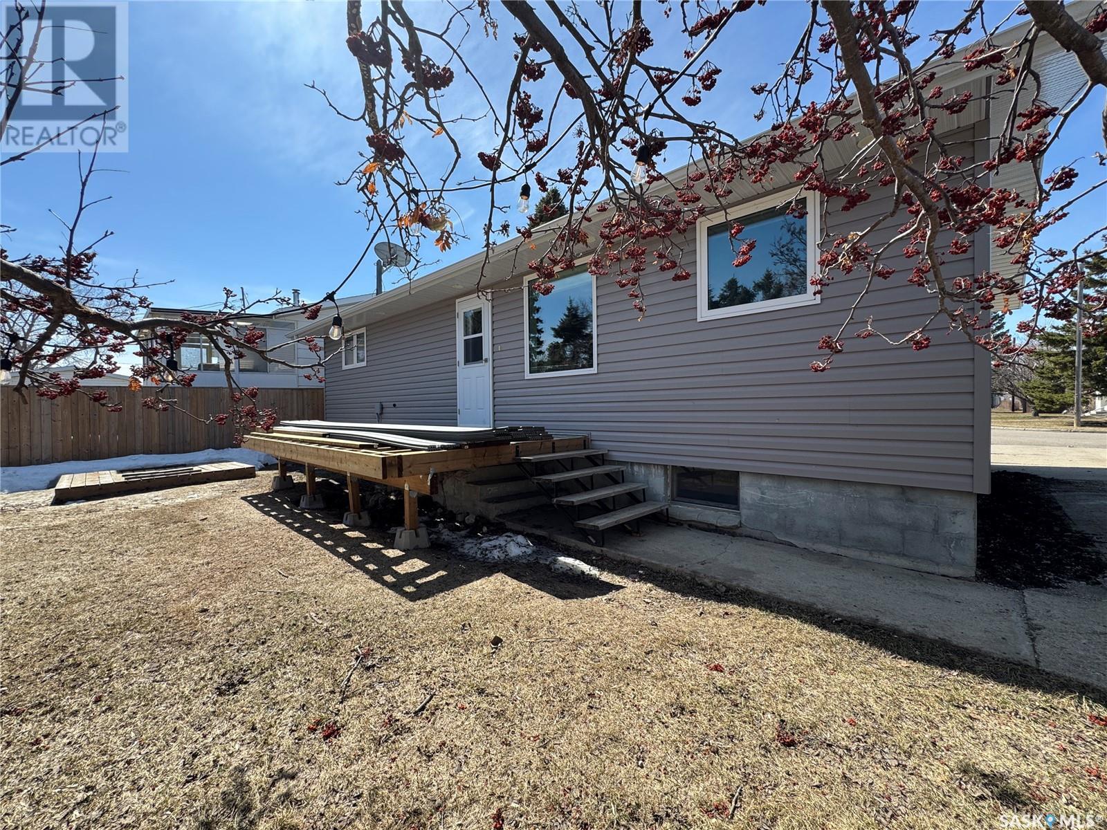 404 9th Street E, Wynyard, Saskatchewan  S0A 4T0 - Photo 38 - SK002959
