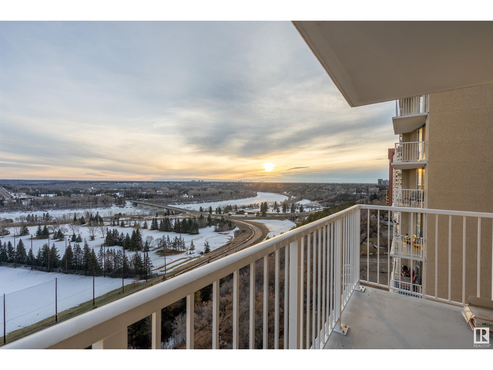 #1007 12121 Jasper Av Nw, Edmonton, Alberta  T5N 3X7 - Photo 5 - E4431213
