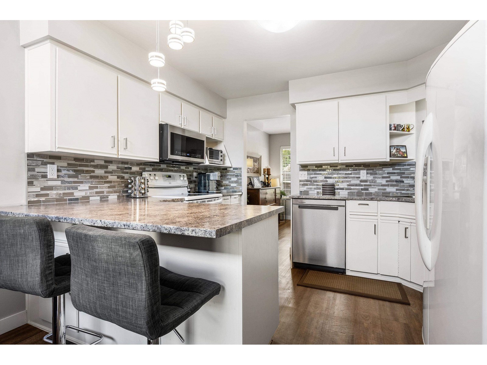 8 34942 Mt Blanchard Drive, Abbotsford, British Columbia  V2S 7K8 - Photo 2 - R2990831