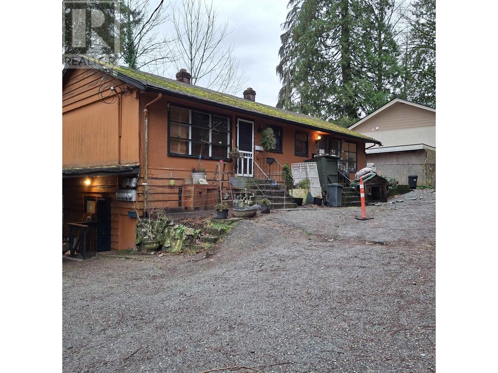 934-938 Clarke Road, Port Moody, British Columbia  V3H 1M2 - Photo 2 - R2991373