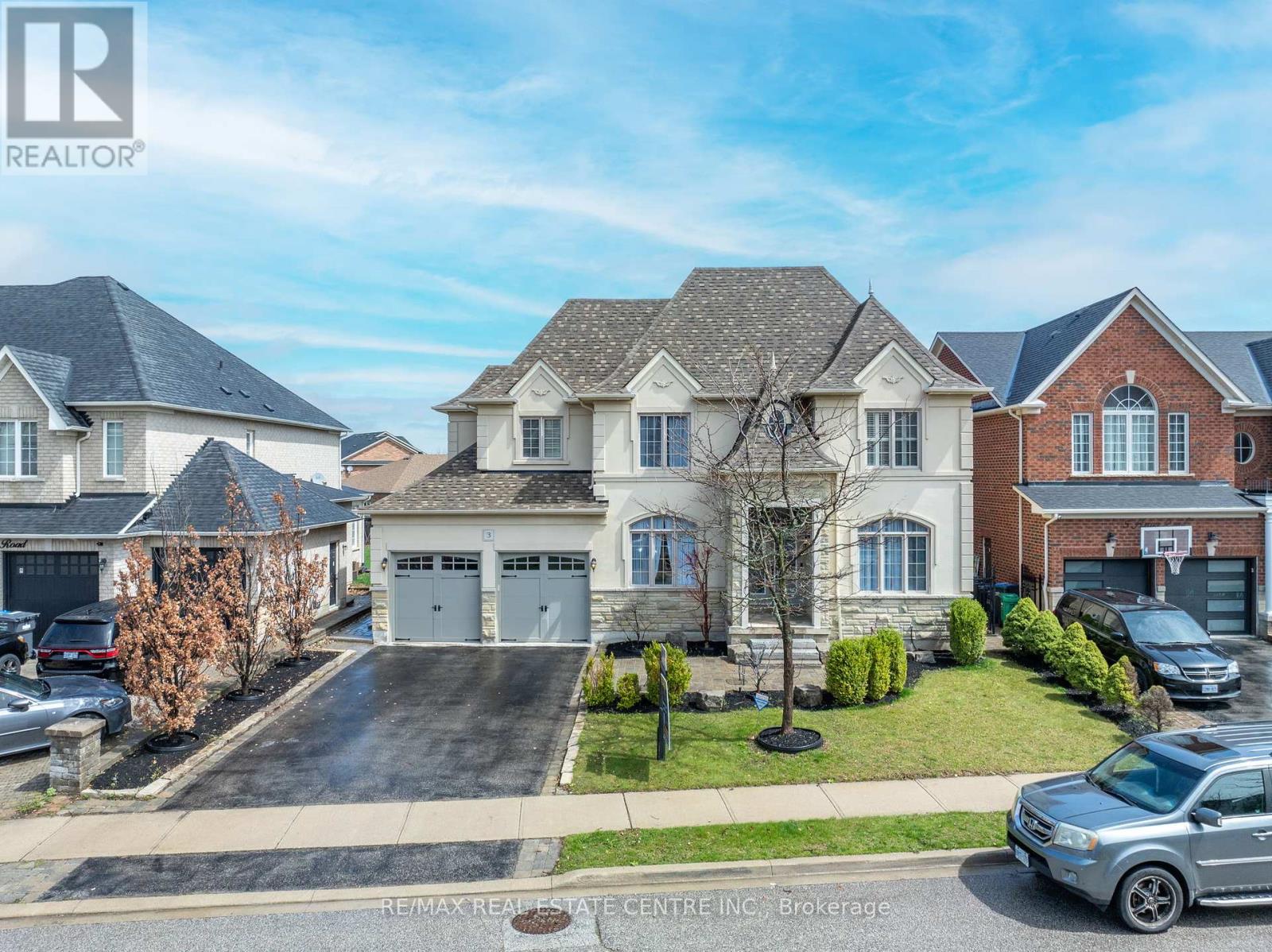 3 HUGO ROAD, Brampton, Ontario