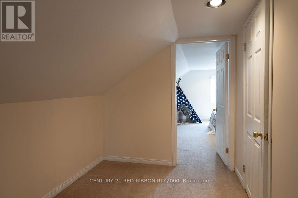 Photo 28 of 40 for 79 Egerton Street