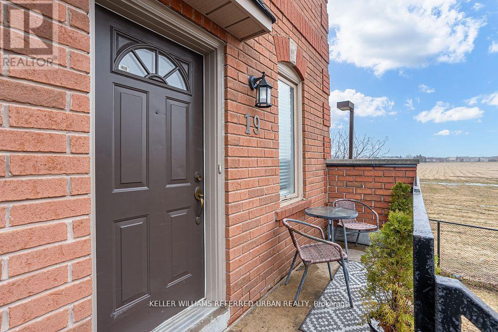Property at 19 - 3895 DOUG LEAVENS BOULEVARD image 3