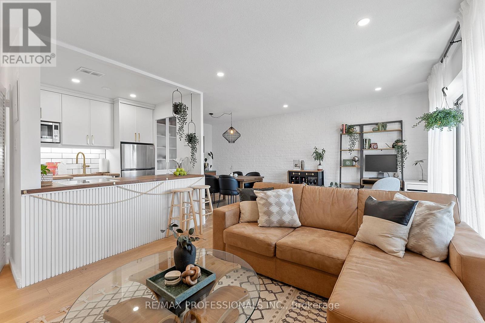 501 - 41 Lake Shore Drive, Toronto, Ontario  M8V 1Z3 - Photo 6 - W12058216