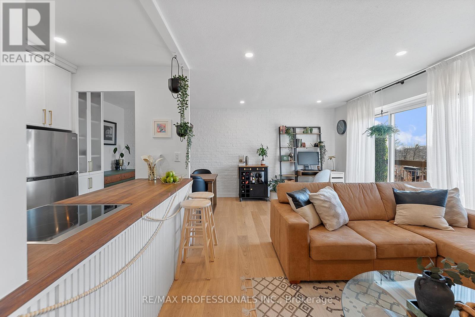 501 - 41 Lake Shore Drive, Toronto, Ontario  M8V 1Z3 - Photo 5 - W12058216