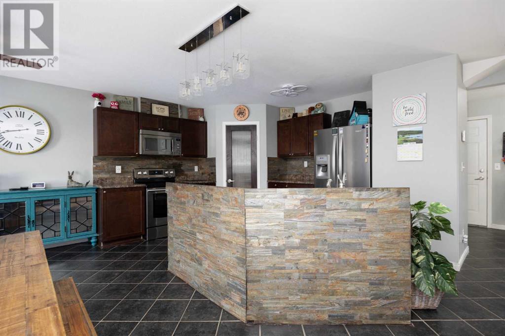 Property at 255 WARREN Road image 5
