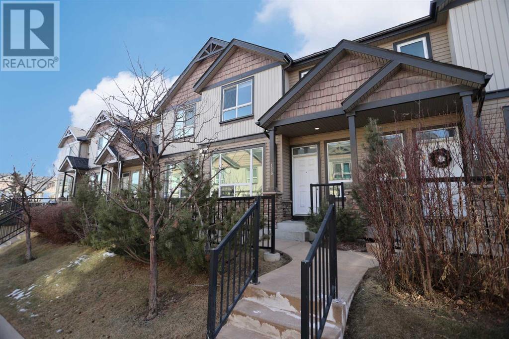 Property at 178 Kincora Heath NW image 1