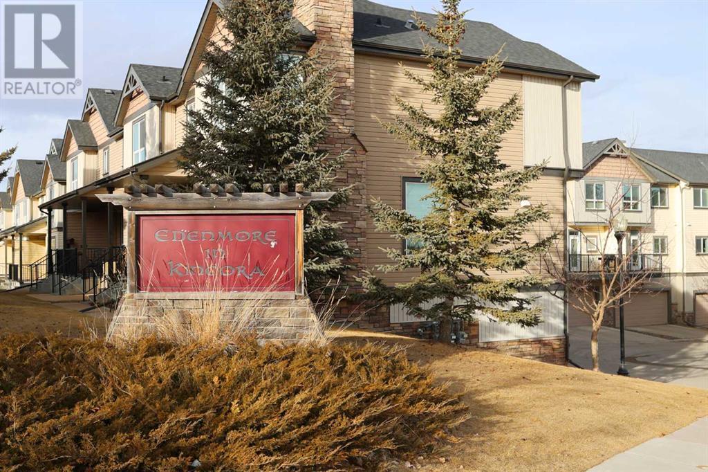 Property at 178 Kincora Heath NW image 4