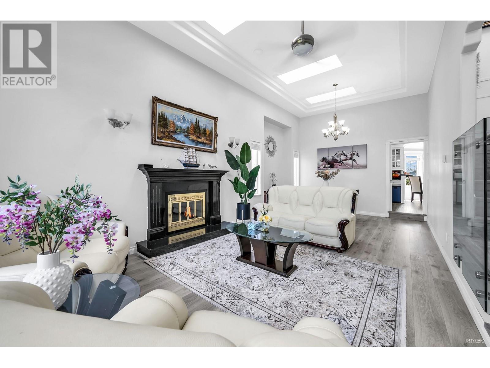 Property at 2226 DUBLIN STREET image 3