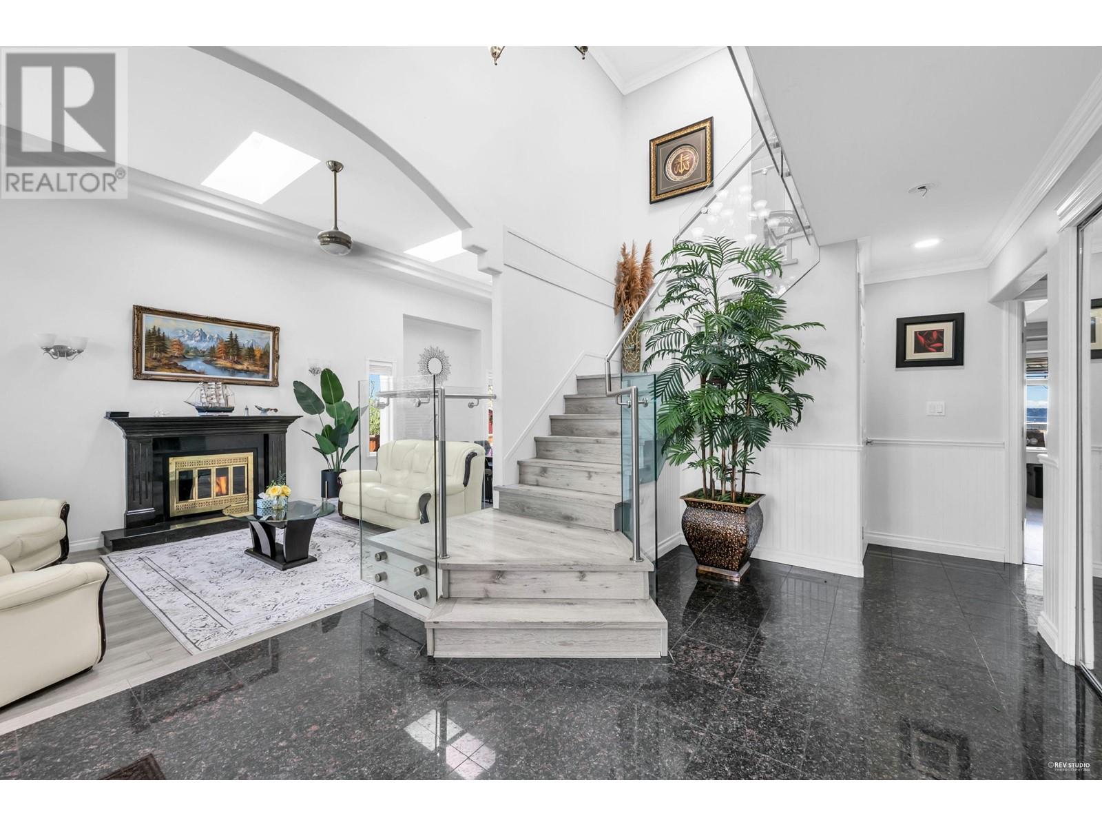 Property at 2226 DUBLIN STREET image 2