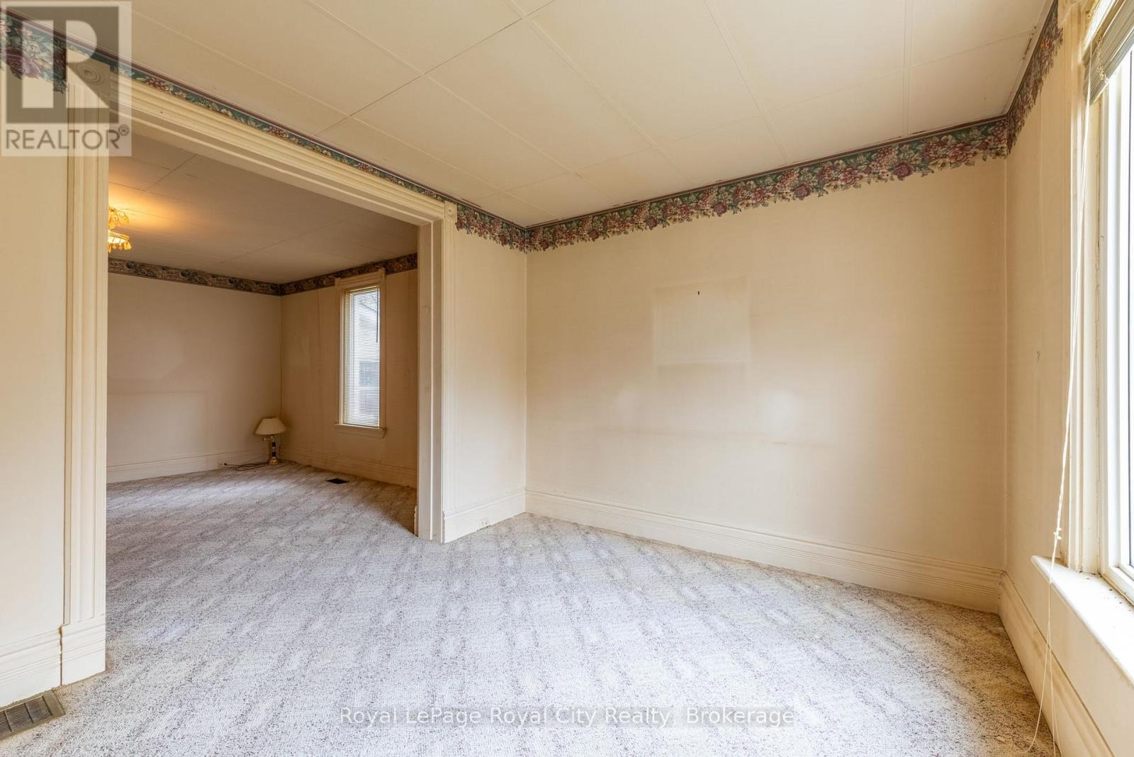 101 Dufferin Street, Guelph, Ontario  N1H 4A4 - Photo 4 - X12087737