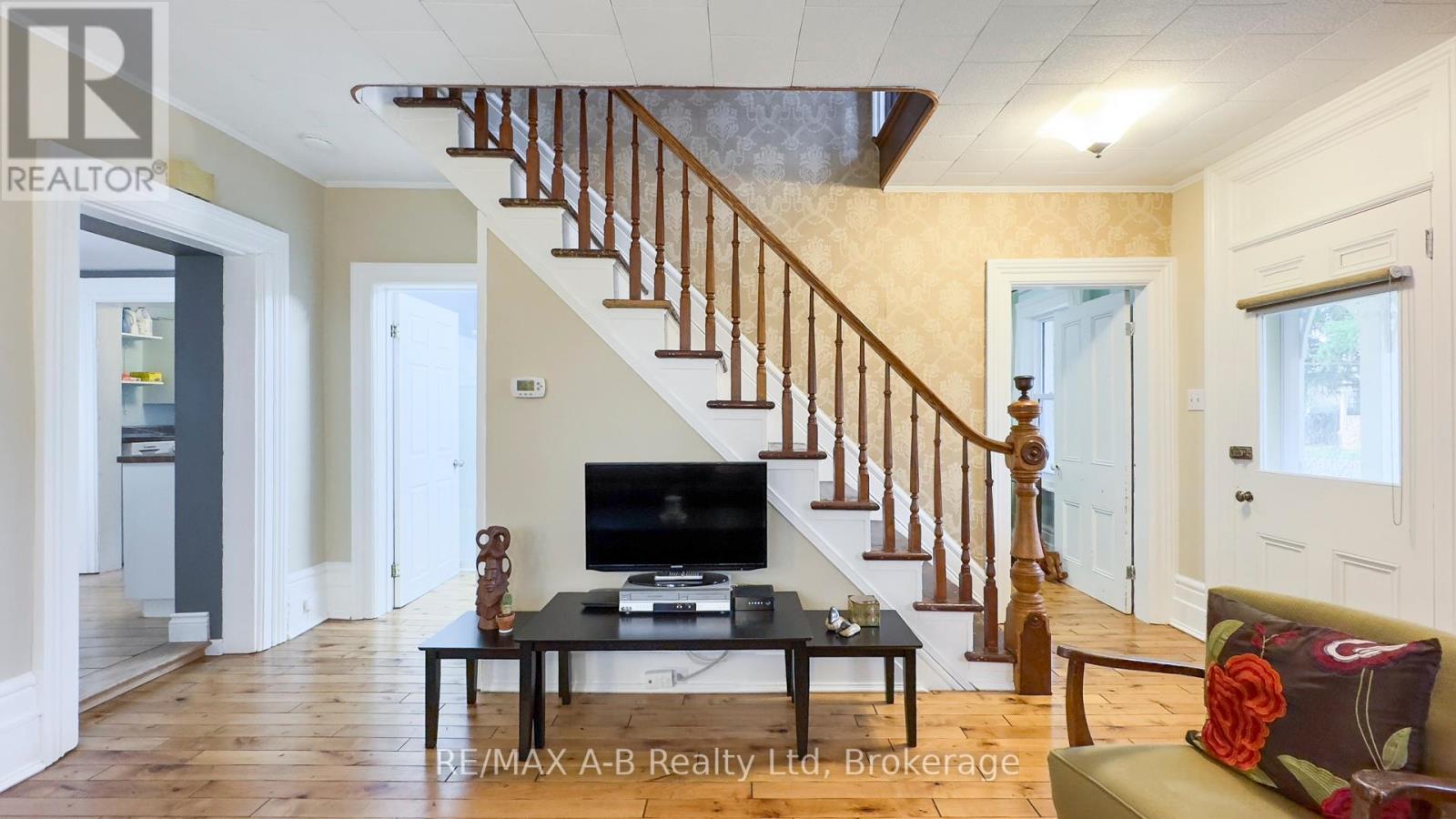 57 Warner Street, St. Marys, Ontario  N4X 1A7 - Photo 14 - X12087775