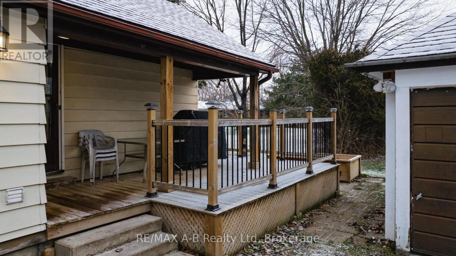 57 Warner Street, St. Marys, Ontario  N4X 1A7 - Photo 3 - X12087775