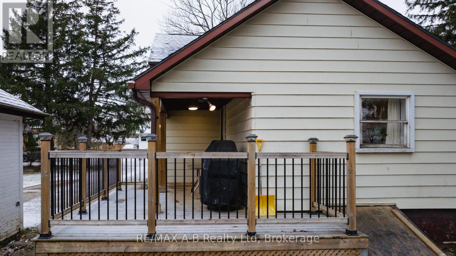 57 Warner Street, St. Marys, Ontario  N4X 1A7 - Photo 30 - X12087775