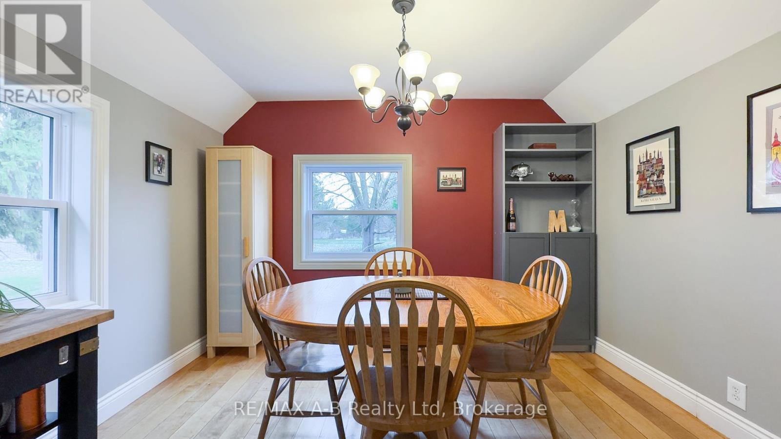 57 Warner Street, St. Marys, Ontario  N4X 1A7 - Photo 6 - X12087775