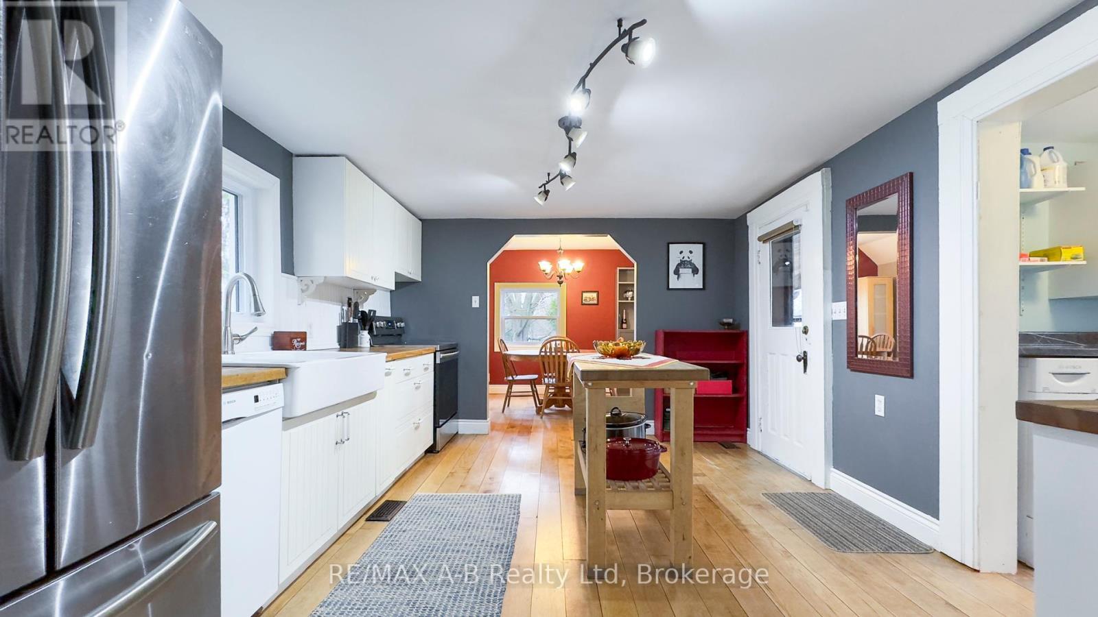 57 Warner Street, St. Marys, Ontario  N4X 1A7 - Photo 7 - X12087775