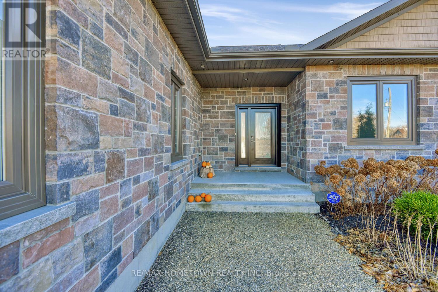 9145 Cty Road 6 Road, Augusta, Ontario  K0G 1R0 - Photo 9 - X12087759