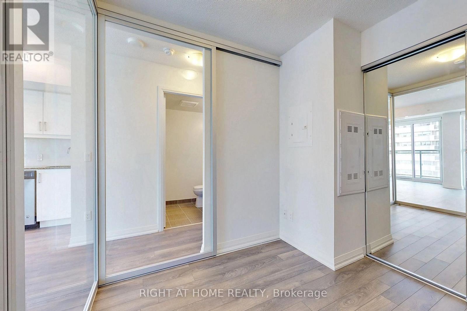 802 - 30 Meadowglen Place, Toronto, Ontario  M1G 0A6 - Photo 22 - E12087732