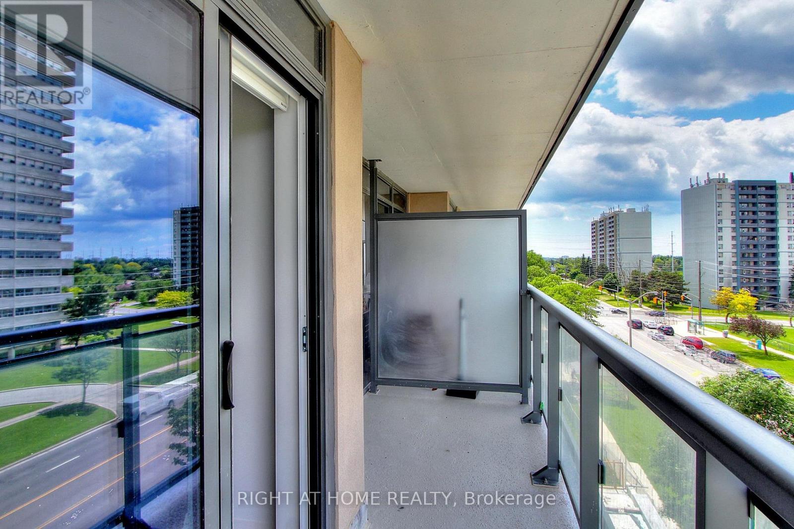 802 - 30 Meadowglen Place, Toronto, Ontario  M1G 0A6 - Photo 25 - E12087732