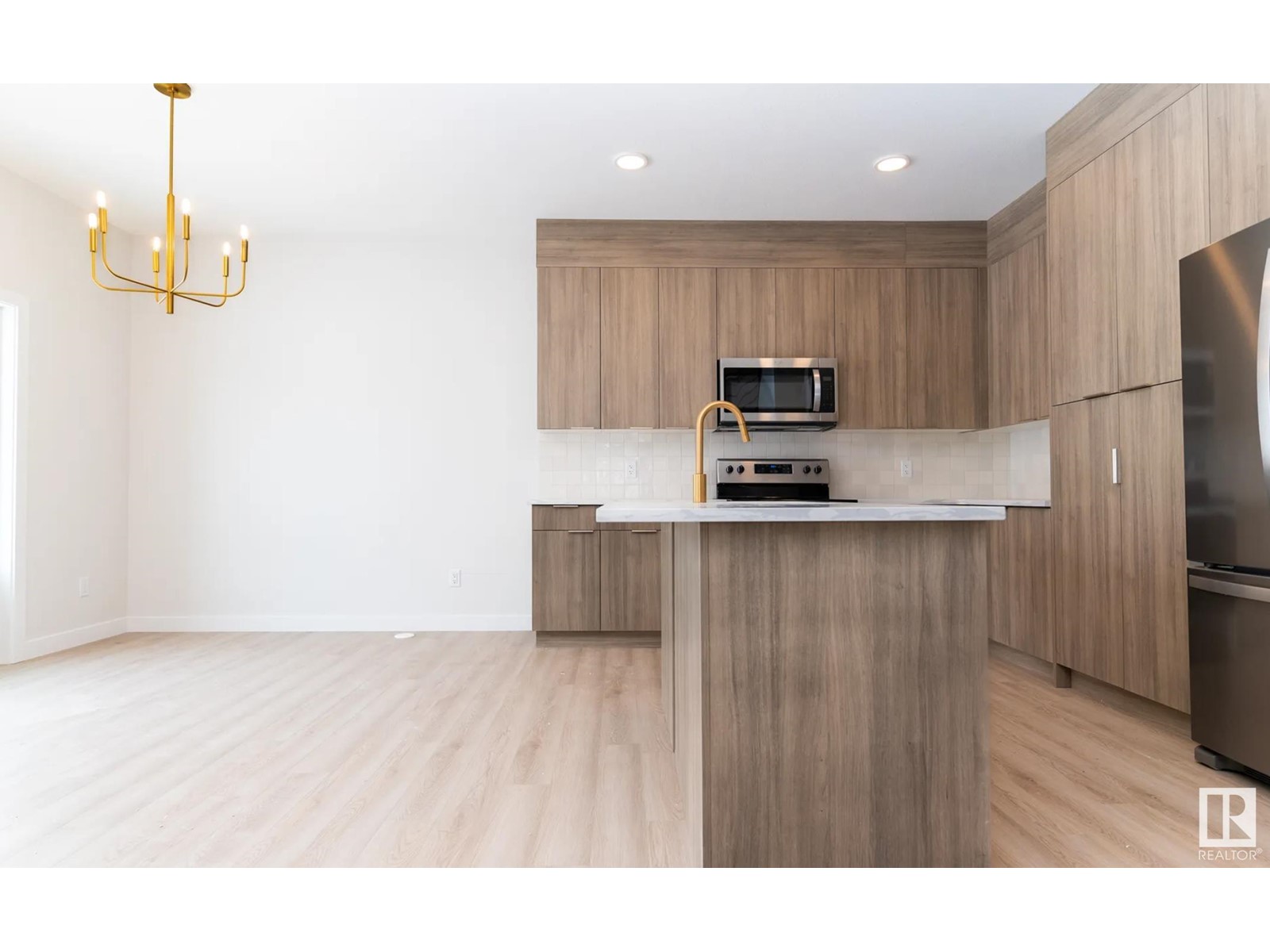 Property at 2321 158A ST SW image 3