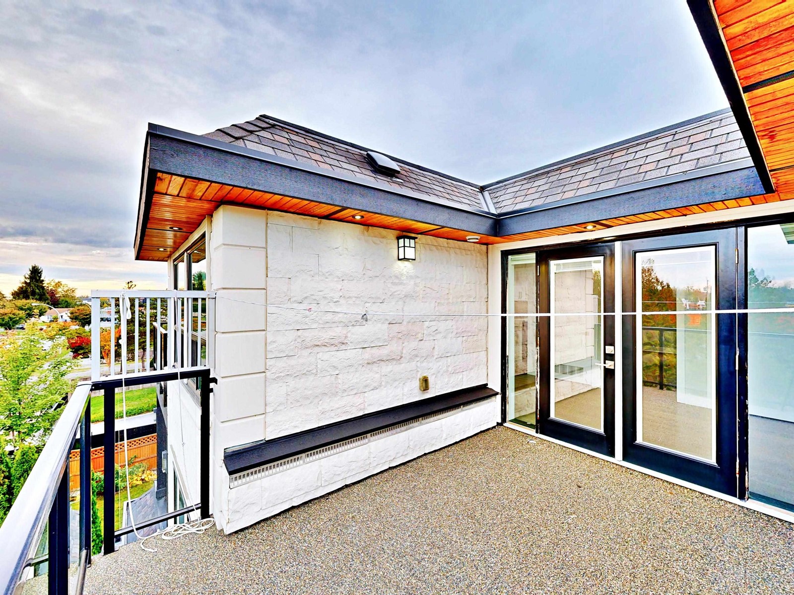 17997 56a Avenue, Surrey, British Columbia  V3S 5H4 - Photo 8 - R2991455