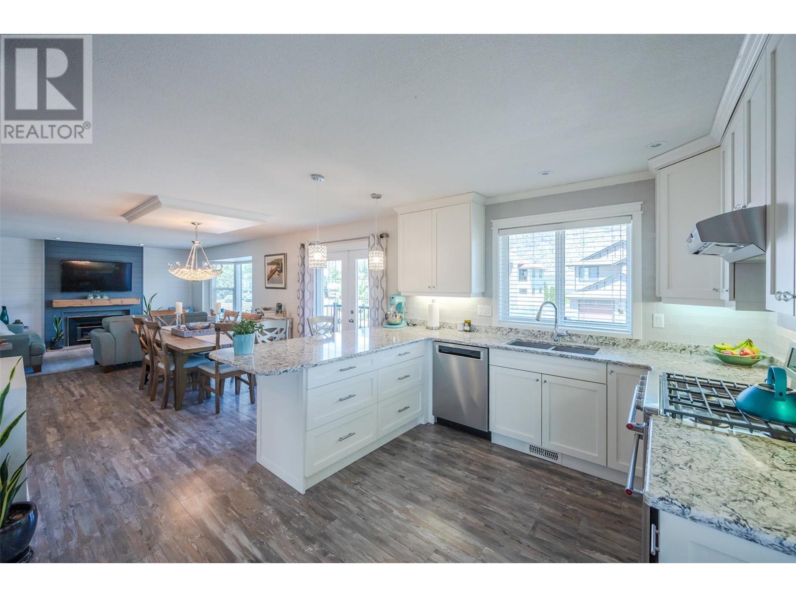 Property at 6 MCINTOSH Court image 1