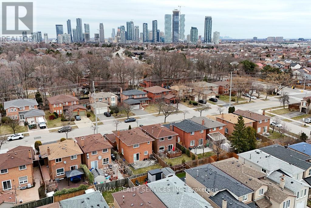 Property at 4204 PERIVALE ROAD image 3