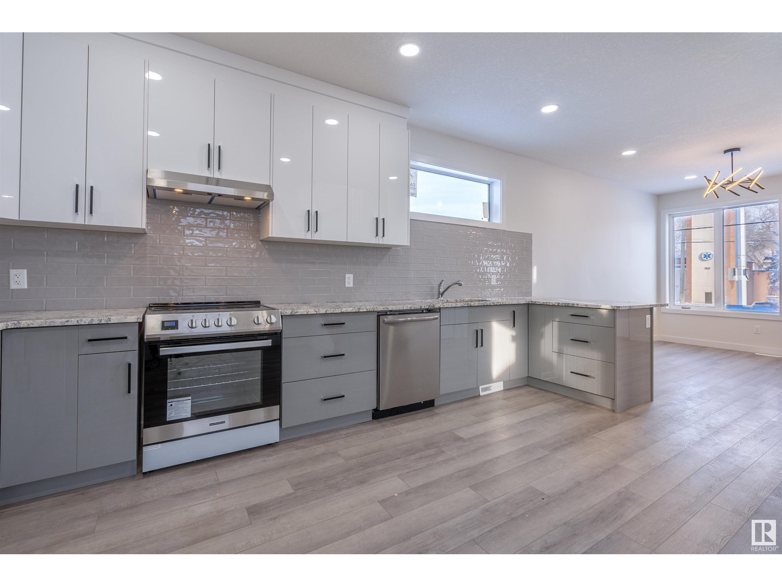 Property at 10446 142 ST NW image 1