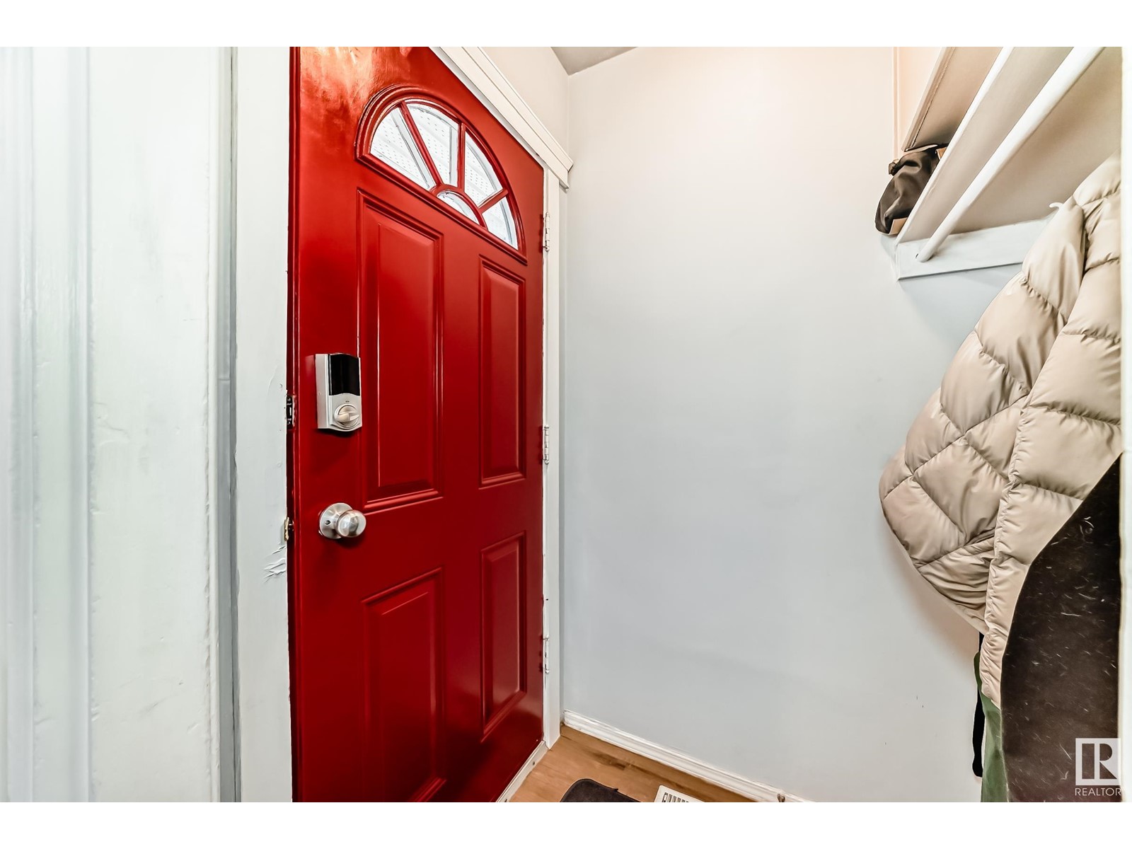 Property at 12051 69 ST NW image 3