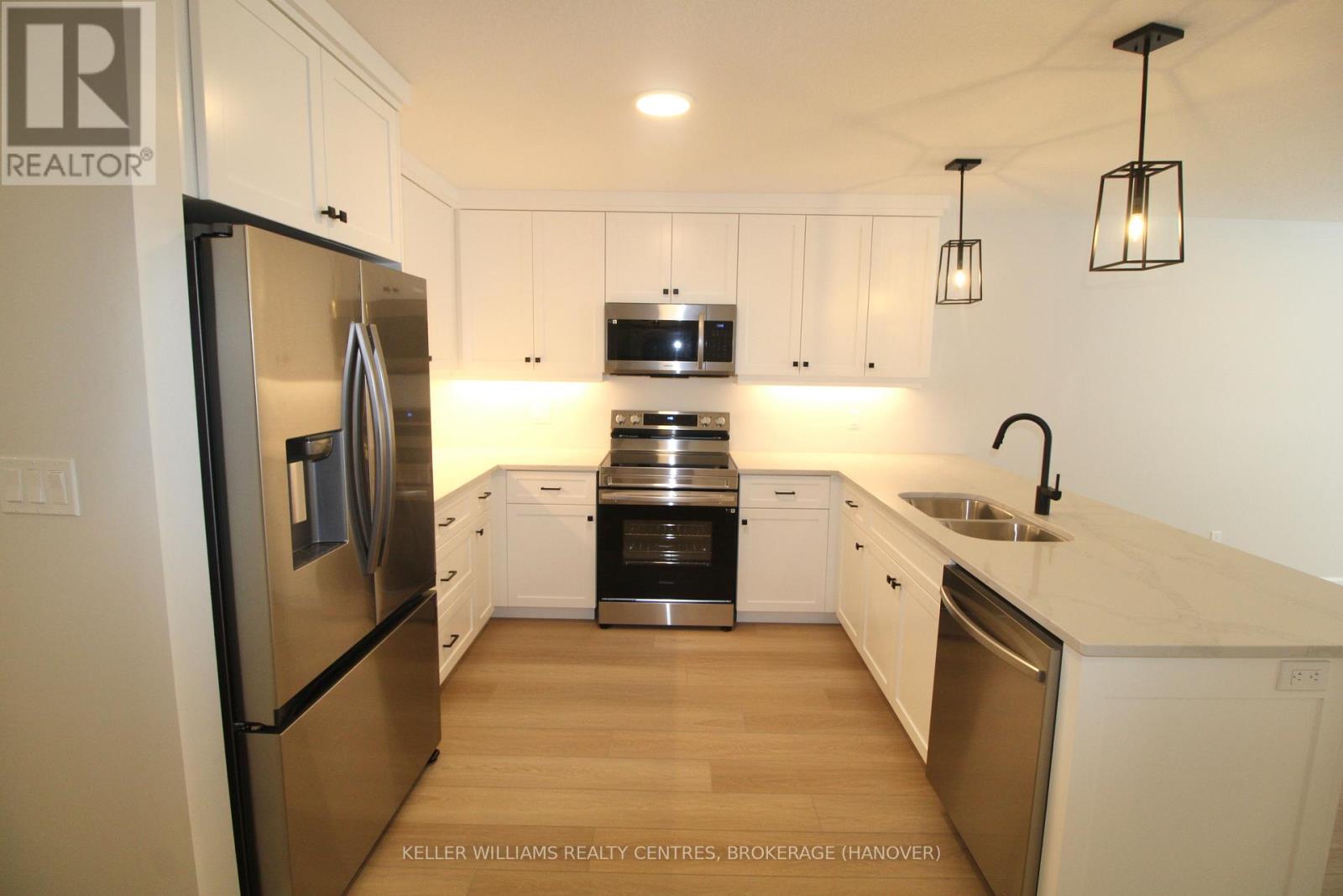 813 22nd Avenue A, Hanover, Ontario  N4N 0C5 - Photo 11 - X10846350