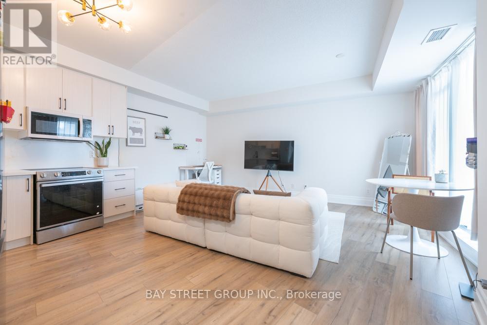 216 - 151 Upper Duke Crescent, Markham, Ontario  L6G 0E1 - Photo 4 - N12087820